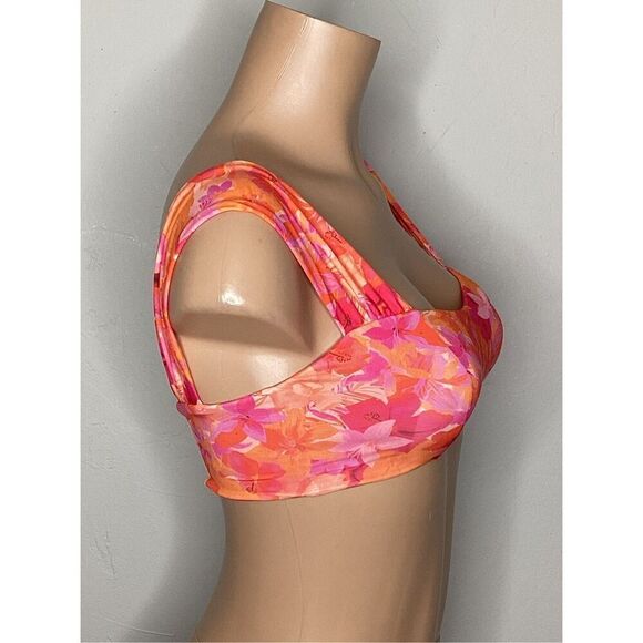 New. L*SPACE floral bikini top. Medium. Retails $114 - Picture 4 of 9